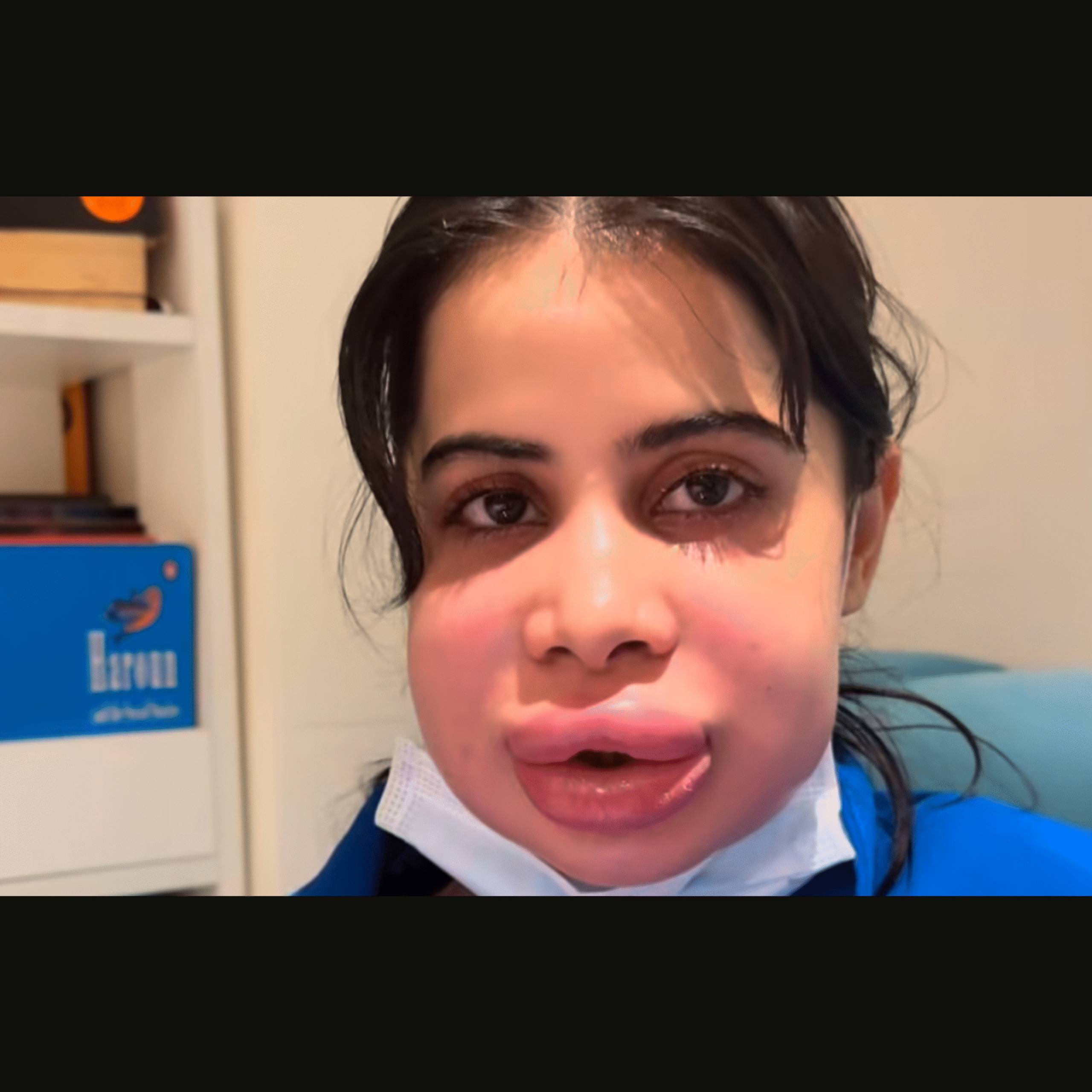 Mai Baat Baat Pe Muh Phula Leti Hu, Urfi