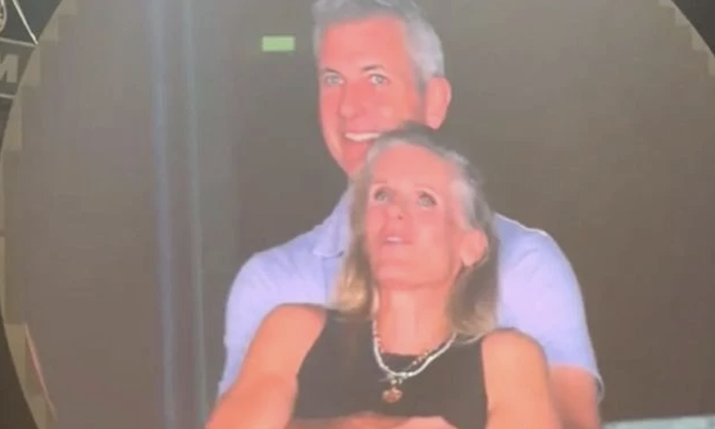 Megan Ne Byron Ka Surname Hata Diya