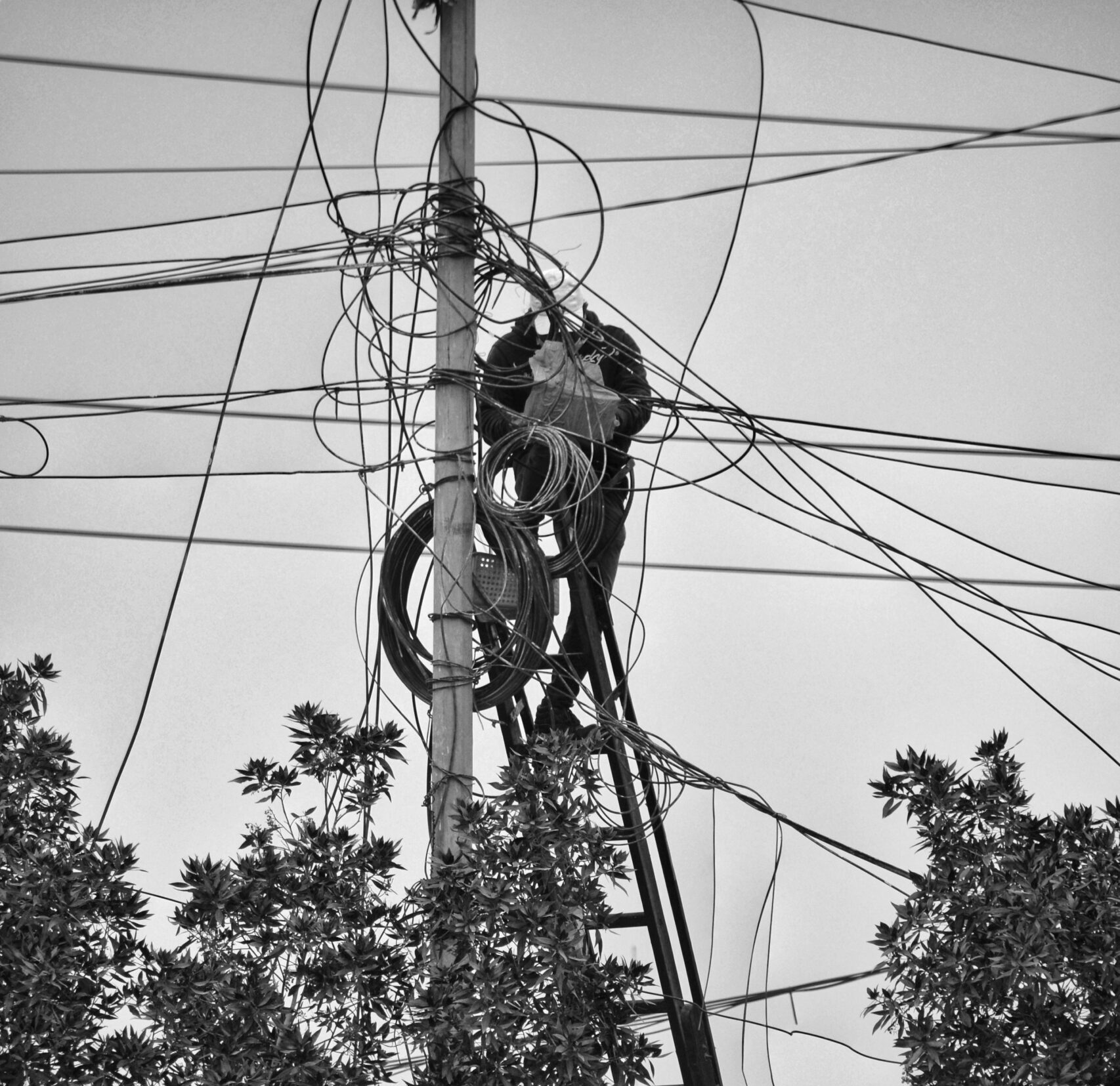 Bijli Ke Rate Mein Izafa, Consumers Ko Refund Bhi Milega