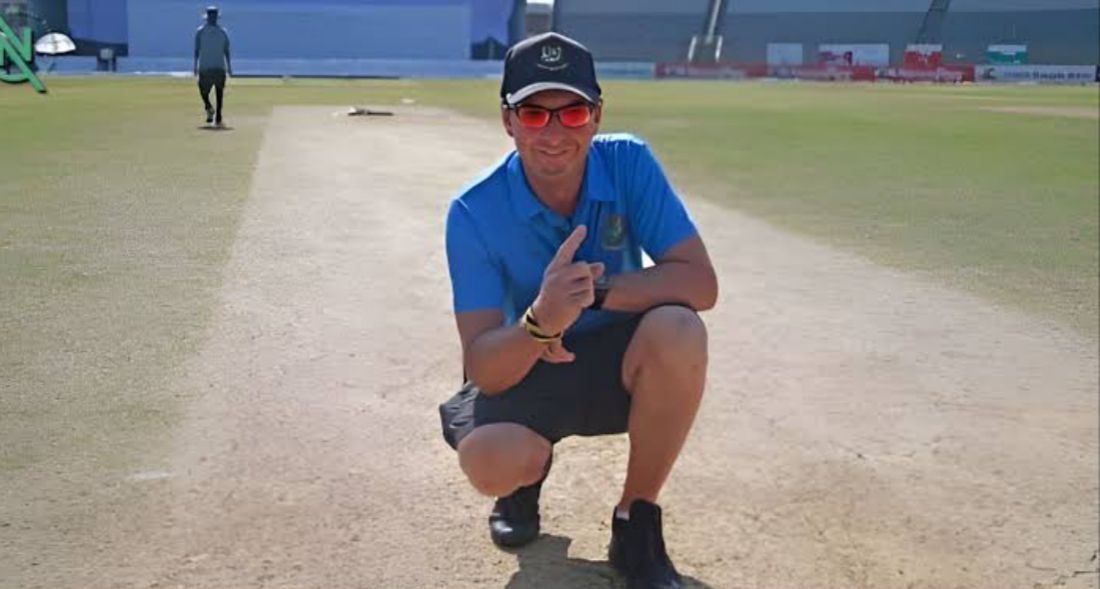 Tony Hemming Ne PCB Chief Curator Ki Post Chordi