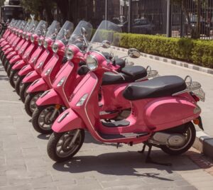 Sindh Launch Kar Raha Hai Pakistan Ki Pehli Pink EV Scooters