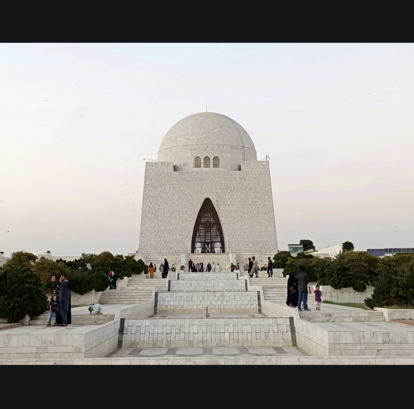 Karachi Mein 10 Kilo Heroin Ke Sath Dealer Giraftar