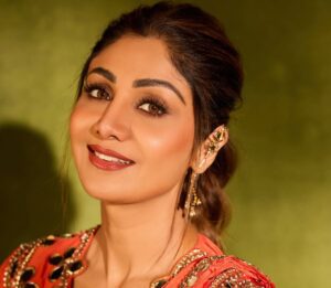 Bollywood Actress Shilpa Shetty Ka Mashhoor Mumbai Restaurant Band