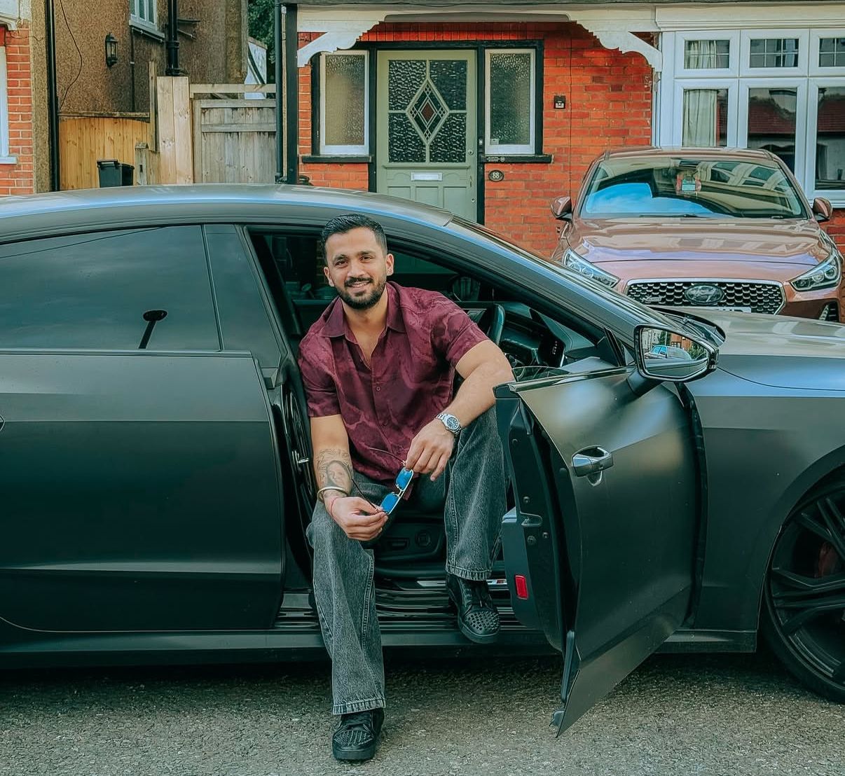 Rajab Butt Pe Online Trading, Jua Ka Bara Ilzaam