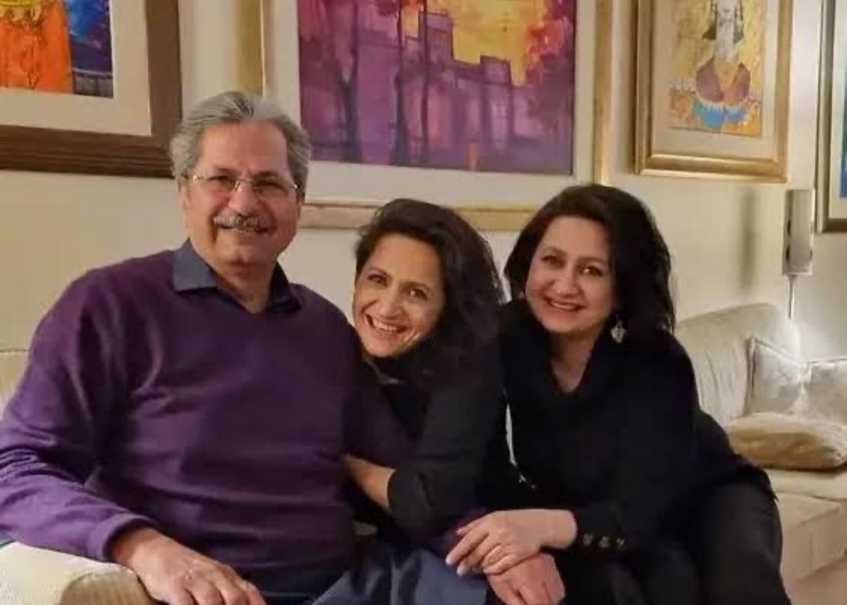 Tara Mehmood Apni Political Background Kyun Chupati Hain