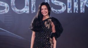 Hania Aamir Ne Shahrukh Khan Aur Shakib Khan Mein Se Apna Favourite Chun Liya