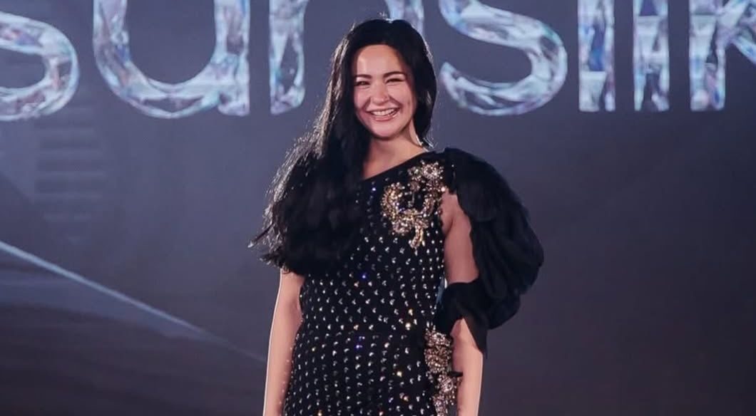 Hania Aamir Ne Shahrukh Khan Aur Shakib Khan Mein Se Apna Favourite Chun Liya