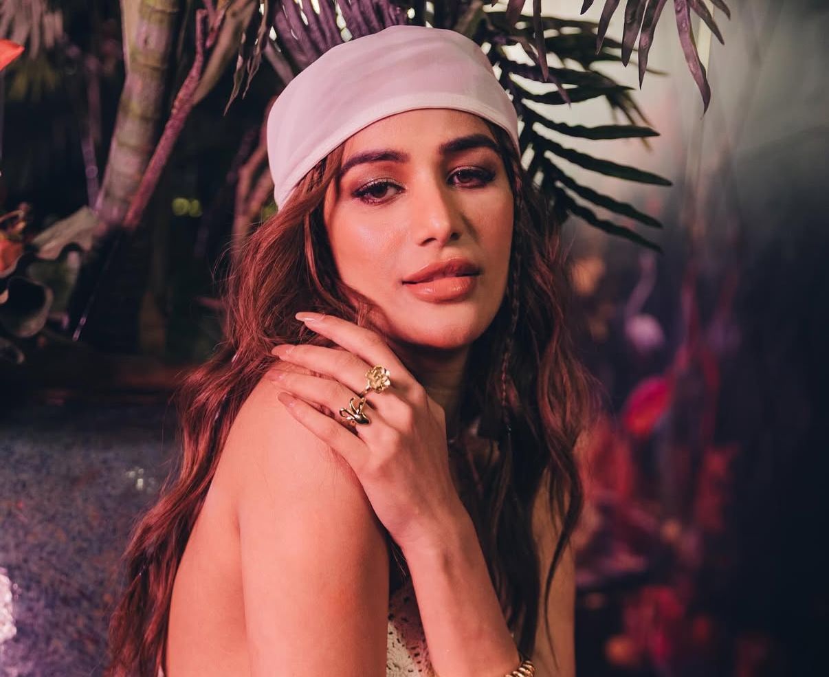 Poonam Pandey Se Ramleela Mein Religious Role Wapas Lelia