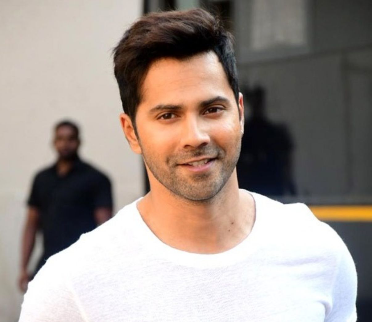 Bharati Adakar Ka Shooting Kay Doran Varun Dhawan Par Bully Karne Ka Ilzaam