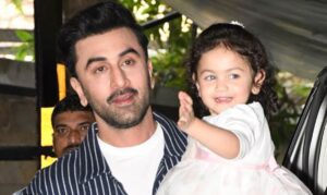 Ranbir Kapoor Ko Salgirah Par Beti Raha Ne Haath Se Card Likh Diya