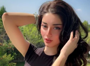 Alizeh Shah Na Seniors Bullying Aur PTSD Par Bold Statement Diya