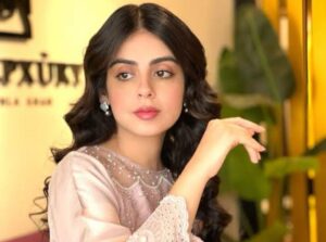 Fankaron Ke Deeni Kaamon Pe Tanqeed Kyun Hoti Hai? Yashma Gill Ne Bataya