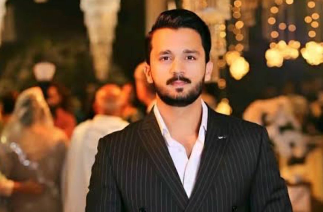 Parh Liya Hota Toh Itni Jad o Jehad Nahi Karni Parti, Rajab Butt