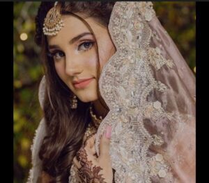 Nimra Ali eik Shoot Ke Kitne Lakh Rupay Leti Hain?