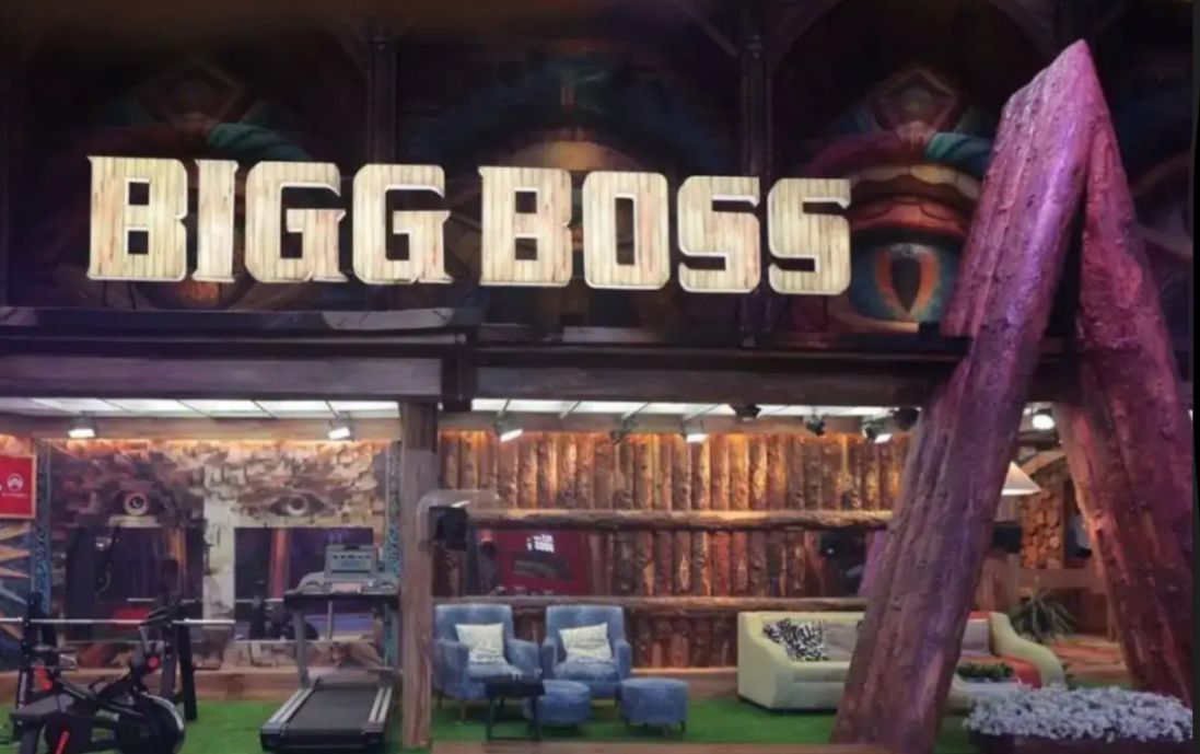 Bigg Boss Achanak Band, Studio Seal Kar Diya Gaya