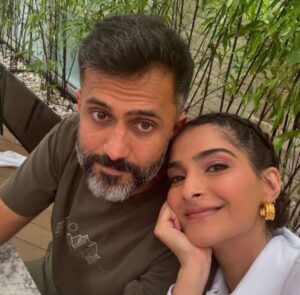 Sonam Kapoor Aur Anand Ahuja Apne Doosre Bacche Ke Intezaar Mein Hain!