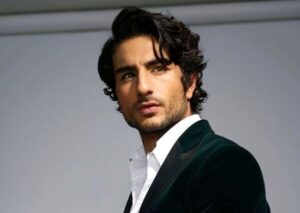 Ibrahim Ali Khan Ne Fans Se Eik Aur Chance Manga!