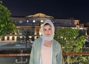 Zubab Rana Ke Naye Abaya Look Ne Social Media Hila Diya