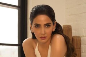 Romance Abhi Naya Naya Aya Hai Zindagi Mein, Main Us Se Lutf Andoz Ho Rahi Hoon: Saba Qamar