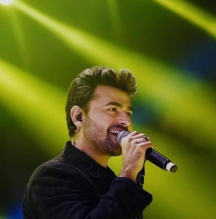 Farhan Saeed Apna Pehla Solo Album “KHAT” Release Karne Ja Rahe Hain