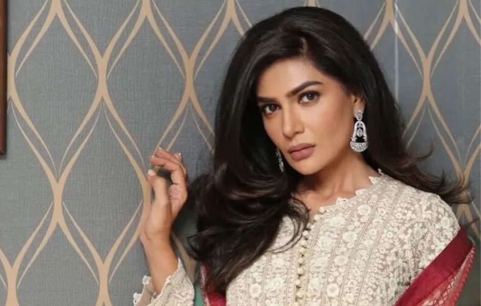 Sachay Dost Showbiz Mein Kam Hotay Hain: Iffat Omar Ne Bataya Ke Unke Dost Kyun Nahi