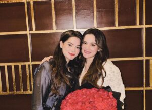 Aiman Aur Minal Khan Ne 27th Birthday Family Ke Saath Celebrate Ki