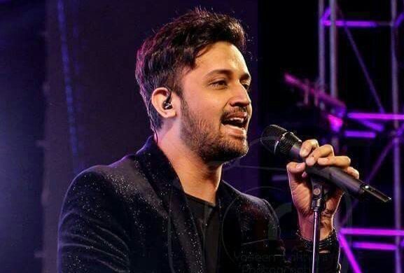 Interviews Ke Liye Bhari Muawza Lene Ki Baat Par Atif Aslam Ne Kya Kaha?