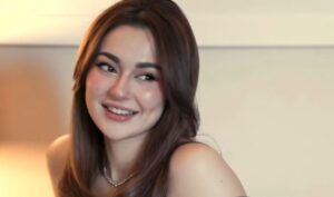 Hania Amir Ki Desi Lahori Lehje Ki Naqal, Video Viral