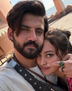 Hum Ek Doosre Ke Baal Khenchnay Par Utar Aaye Thay: Sonakshi Sinha