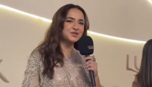 Yumna Zaidi Ke Lux Style Awards 2025 Outfit Par Social Media Par Sakht Backlash