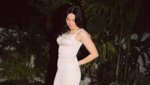 Hania Aamir Ke Naye Look Par Social Media Users Ki Raye