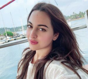 Sonakshi Sinha Ka Online Hate Par Sakht Radd-e-Amal, Cyber Laws Ko Aur Mazboot Karne Ka Mutalba