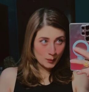 Sarah Omair Ki New Reel Kareena Kapoor Se Comparison Karwa Rahi Hai