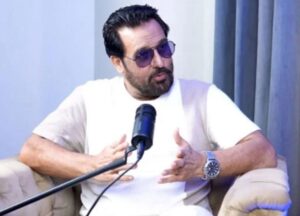 Har Adakar Apni Talaq Ko Awami Satah Par Bayan Nahi Karta: John Rambo