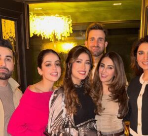Mehwish Hayat Ke Star-Studded Birthday Bash Ki Tasveerein Social Media Per Viral