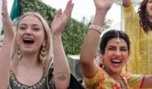 Sophie Turner Ne Bataya Bollywood Mein Kaun Se Stars Unke Favourite Hain