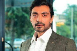 Ali Khan Ki Dramon Mein Commercial Appeal Ko Tarjeeh Denay Par Sakht Tanqeed