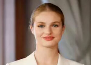 20 Saal Ki Shehzadi Leonor 150 Saal Baad Spain Ki Pehli Malika Ban Ne Ke Liye Tayyar