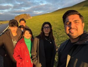 Iqrar Ul Hassan Ki Biwiyon Ki Taza Tasaveer Ne Mazahiya Tabsaron Ko Janam De Diya