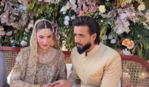 Nyla Raja Ne Imad Wasim Se Shadi Par Khamoshi Tordi