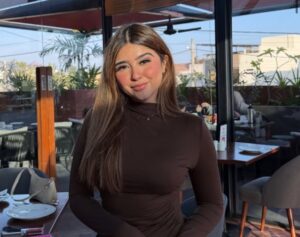 Influencer Kashaf Ali Ne Phones Ko Fitna Qarar De Dia