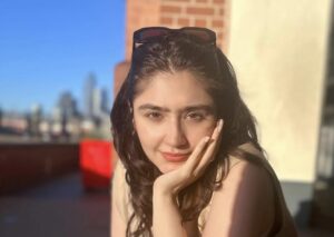 Rishton Mein Thodi Si Khamoshi Aur Thoda Sa Intezar Kabhi Kabhi Bohat Kuch Bacha Leta Hai, Har Baat Ka Jawab Dena Zaroori Nahi Hota: Dur-e-Fishan