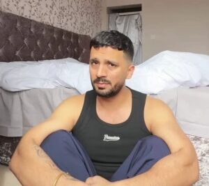 “Mujhe Zindagi Mein Kabhi Kisi Larki Se Mohabbat Nahi Hui, Mohabbat Ka Junoon University Mein Hota Hai, Main Wahan Kabhi Gaya Hi Nahi, 17 Saal Ki Umar Mein Hi Kaam Shuru Kar Diya Tha”; Rajab Butt