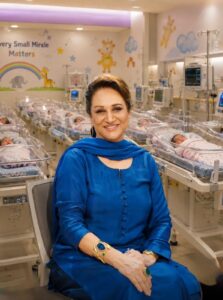 “Sirf Utne Bache Paida Karein Jin Ki Parvarish Aasan Ho”: Pakistan Mein Barhti Abadi Par Bushra Ansari Ka Awam Ko Ahem Mashwara