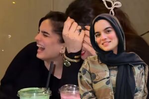 “Achanak Hijab Kahan Gaya?”: Syeda Aliza Sultan Ka Hijab Ke Baghair Video Share Karne Par Netizens Ka Sakht Radd-E-Amal, Social Media Par Chhiri Behas.