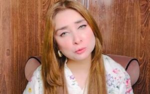 Dr. Nabiha Ali Khan Ka Shohar Se Ghar Aakar Masail Hal Karne Ka Mashwara; Divorce Notice Ki Afwahon Par Khamoshi Tor Di