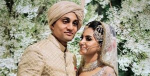 Shohar Shehzar Mohammad Aur Beti Ke Sath Tasaveer Share Kar Ke Adakaara Sohai Ali Abro Ne Talaq Ki Afwahon Ko Khatam Kar Diya
