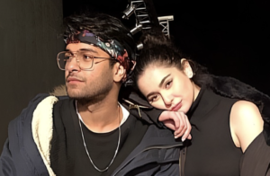 Hania Aamir Karachi Me Asim Azhar Aur Abida Parveen Ke Concert Me Pohanch Gayi, Video Social Media Par Viral